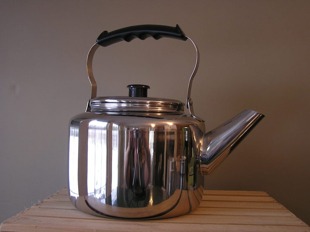 how-to-clean-stainless-steel-tea-kettle-09