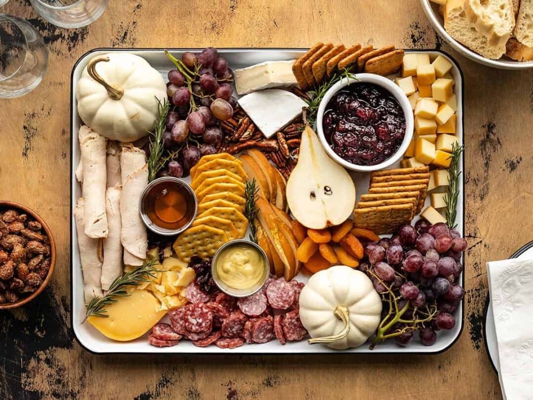 How to make a Thanksgiving Grazing Board 01