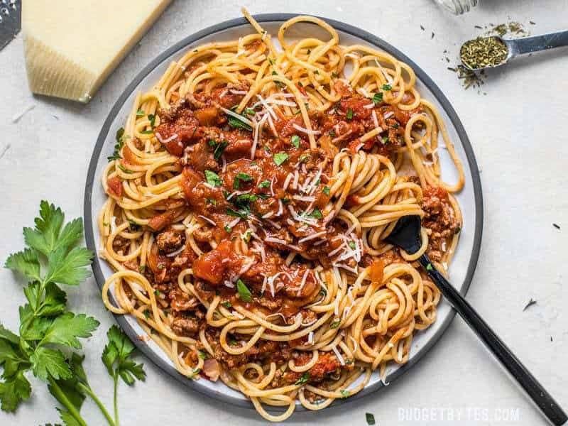 How to make weeknight pasta sauce