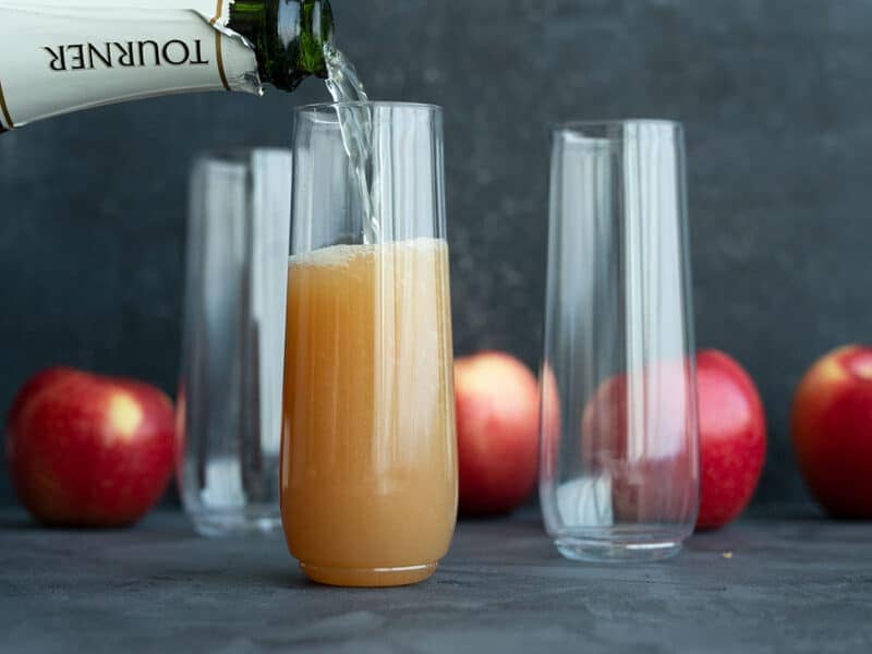 How To Make Apple Cider Mimosas 01