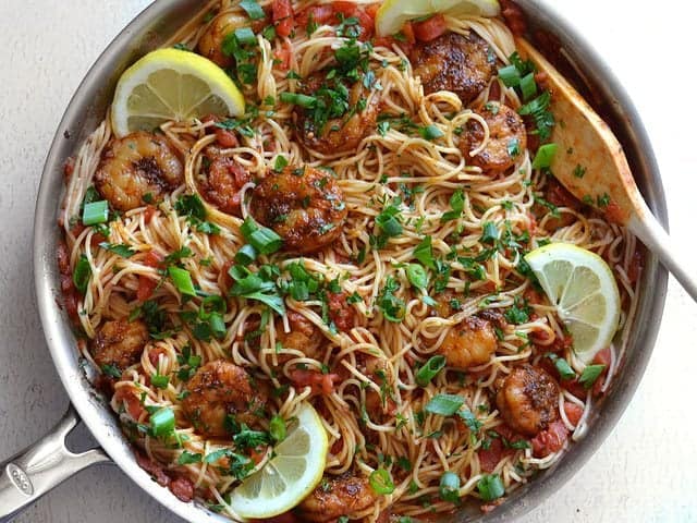 Add Parsley Onion and Lemon to shrimp pasta