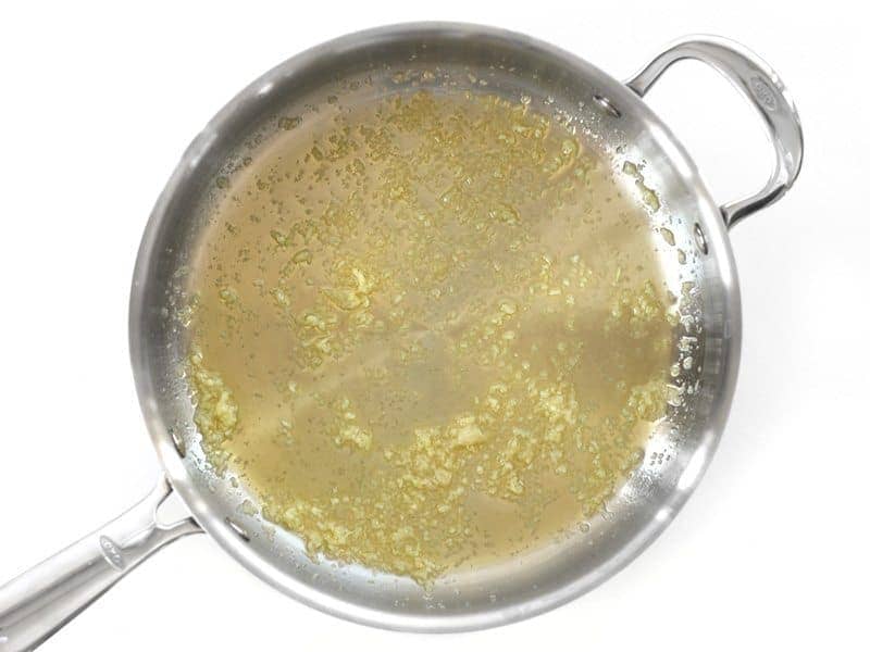 Garlic and Olive OIl in pan 